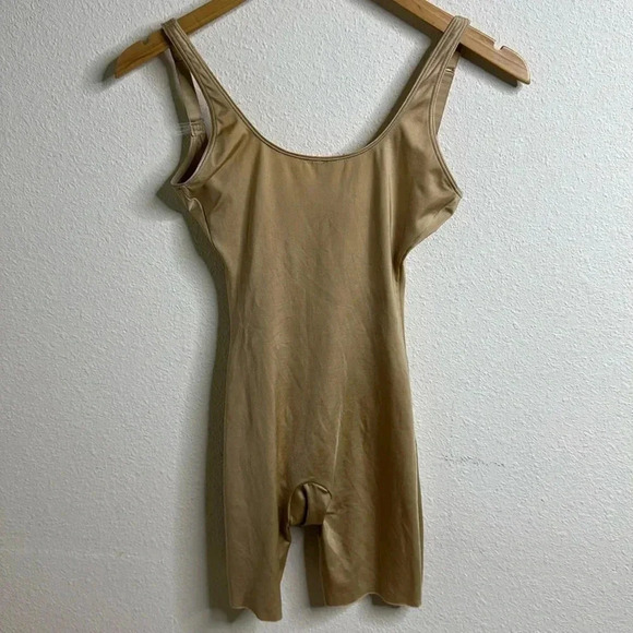 Spanx open bust mid thigh bodysuit size Small - Picture 2 of 6